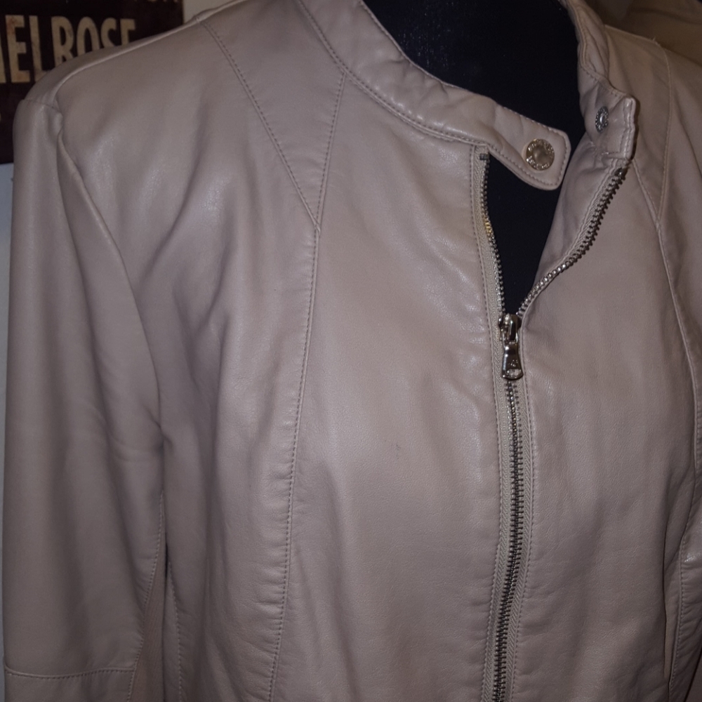 Jacket - Picture 2 of 4